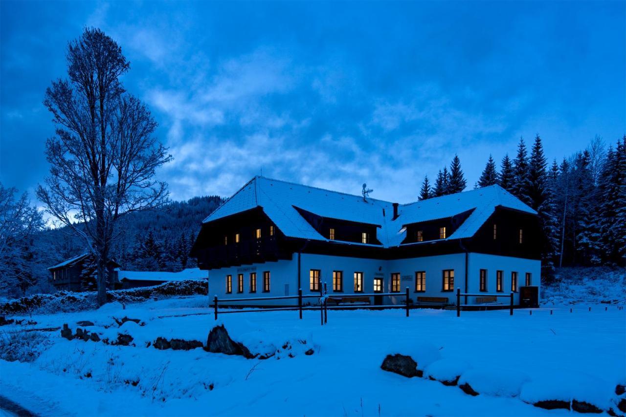 Dvur Liskovy Vrch Hotell Strazny Eksteriør bilde